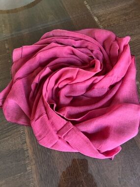 Red Scarf Wrap 33“ x 33“ cotton made in France